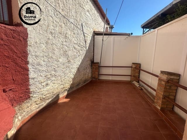 7 slaapkamer Huis te koop in Cádiar met garage - € 69.900 (Ref: 9449444)