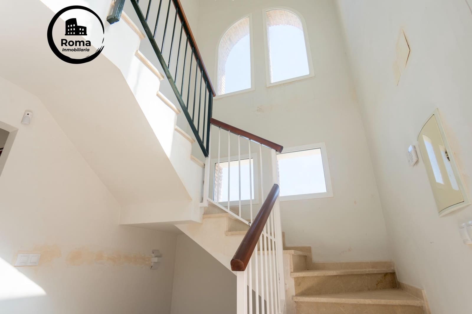 4 soverom Villa til salgs i Dilar med svømmebasseng garasje - € 280 000 (Ref: 9449445)