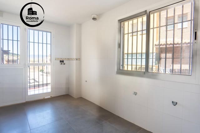 4 soverom Villa til salgs i Dílar med svømmebasseng garasje - € 280 000 (Ref: 9449445)