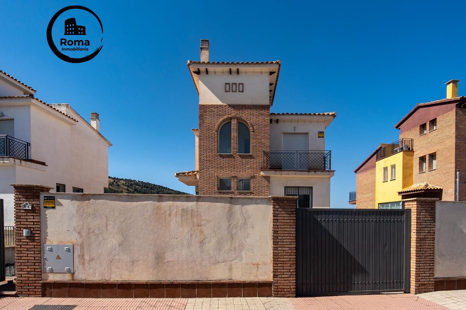 4 soverom Villa til salgs i Dilar med svømmebasseng garasje - € 280 000 (Ref: 9449445)