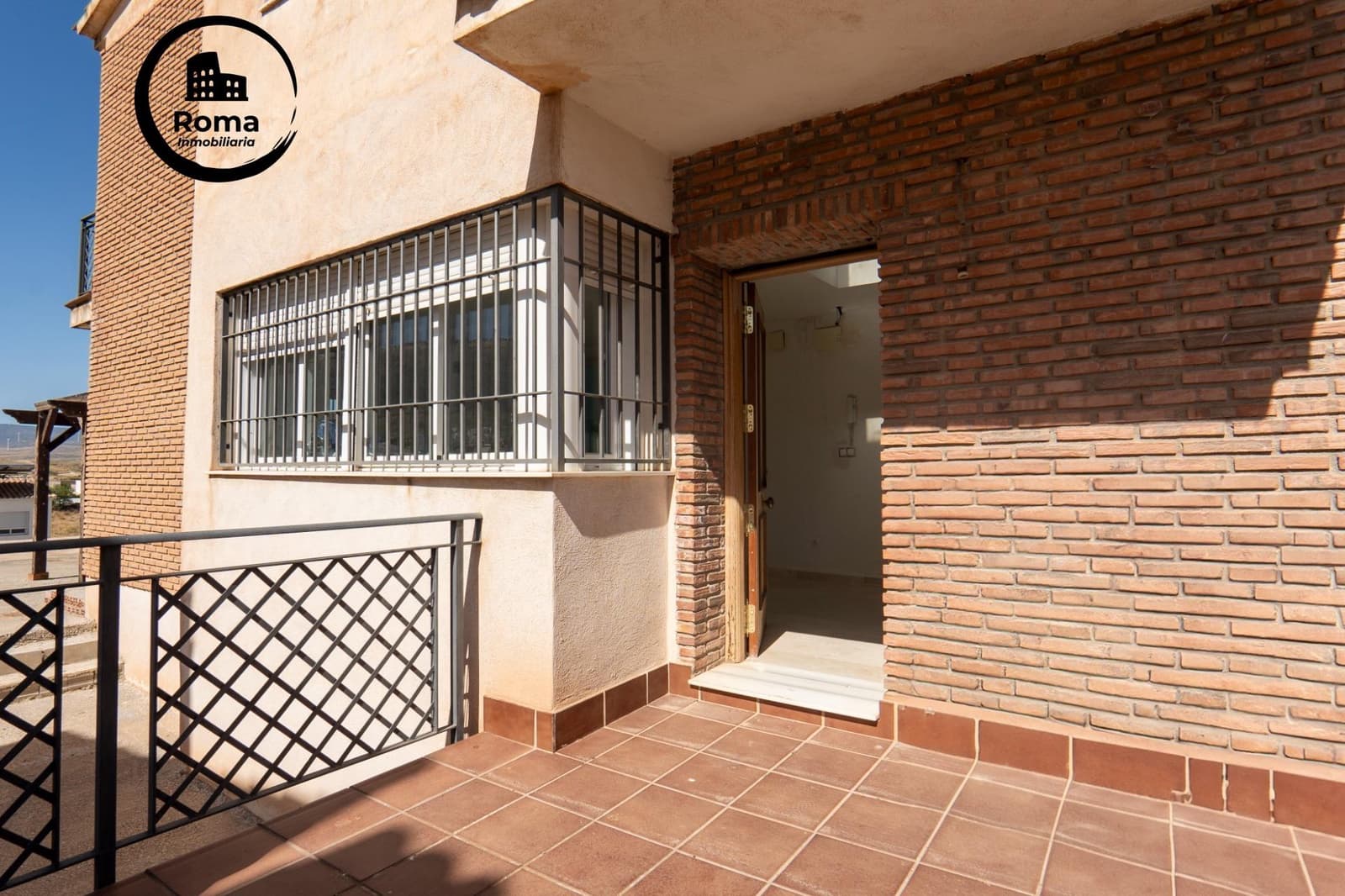 4 soverom Villa til salgs i Dilar med svømmebasseng garasje - € 280 000 (Ref: 9449445)