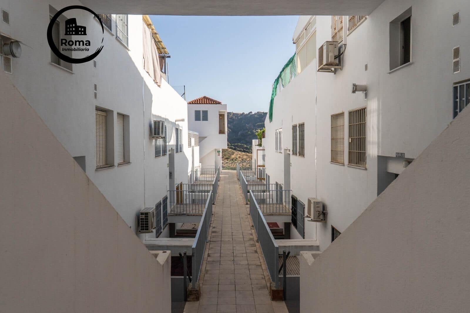 Garage til salg i Cenes de la Vega - € 9.000 (Ref: 9449452)