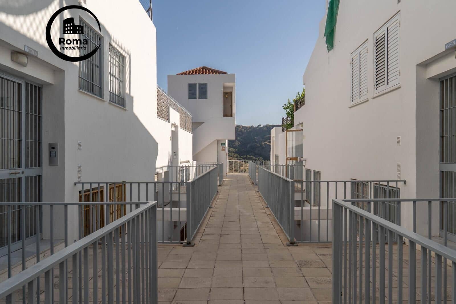 Garage til salg i Cenes de la Vega - € 9.000 (Ref: 9449452)