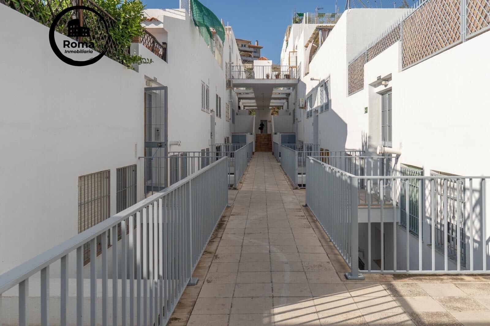 Garage til salg i Cenes de la Vega - € 9.000 (Ref: 9449452)