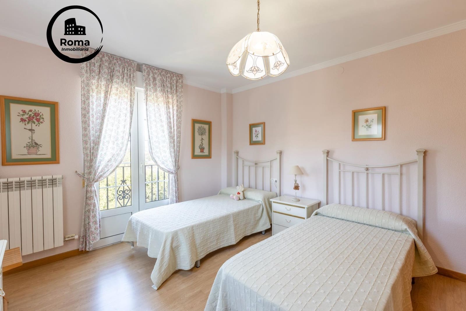 5 sovrum Villa till salu i Gojar med pool garage - 467 000 € (Ref: 9450311)