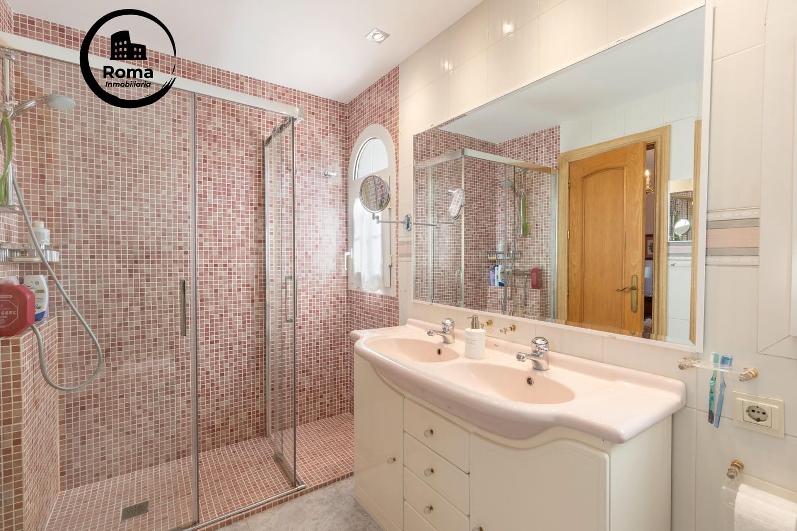 5 sovrum Villa till salu i Gojar med pool garage - 467 000 € (Ref: 9450311)