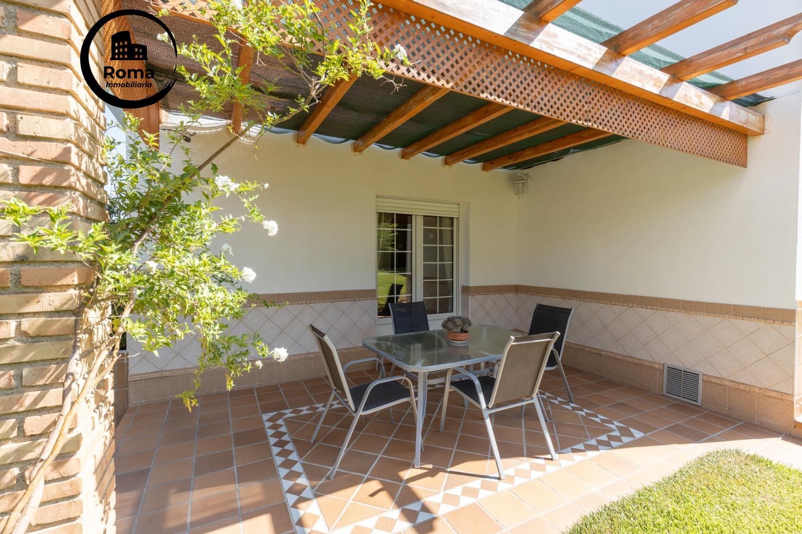 5 sovrum Villa till salu i Gojar med pool garage - 467 000 € (Ref: 9450311)