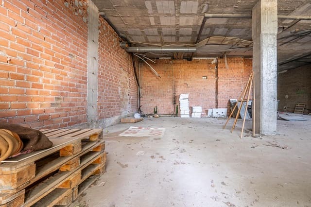 Erhverv til salg i Campus de la Salud, Granada by - € 299.000 (Ref: 9450313)