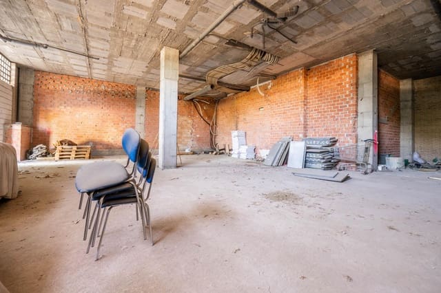 Erhverv til salg i Campus de la Salud, Granada by - € 299.000 (Ref: 9450313)