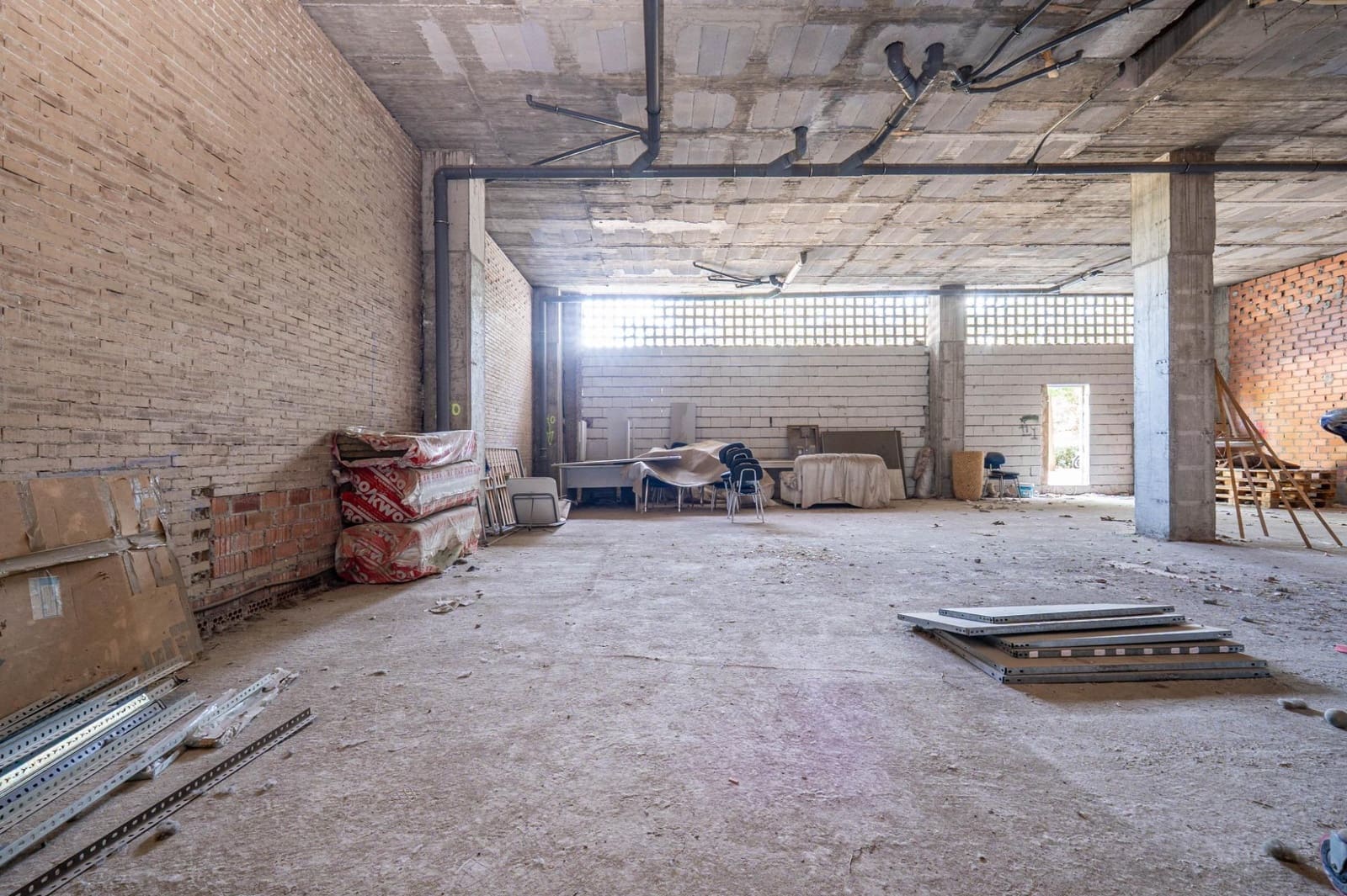 Erhverv til salg i Granada by - € 299.000 (Ref: 9450313)