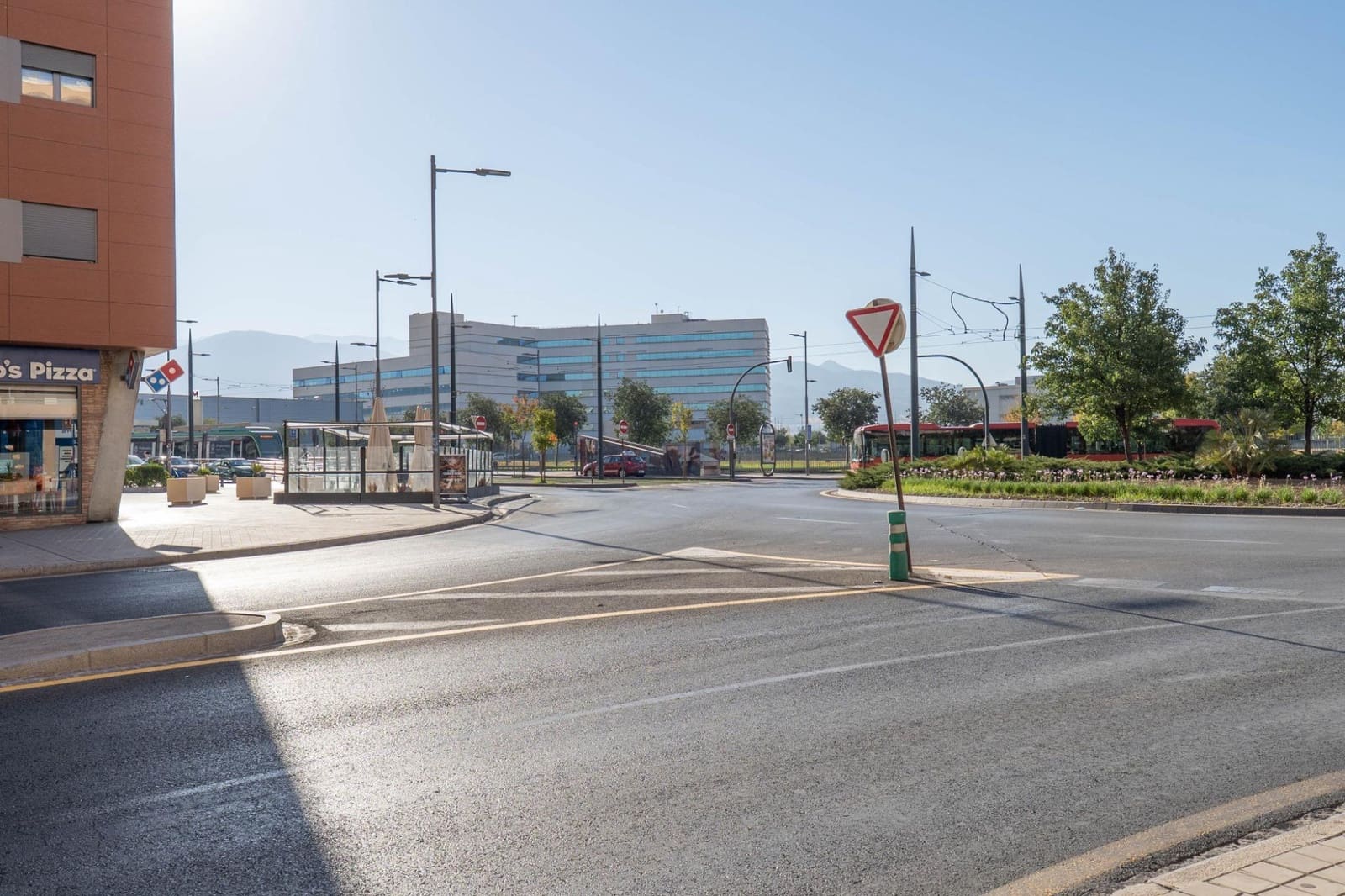 Erhverv til salg i Granada by - € 299.000 (Ref: 9450313)