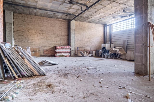 Erhverv til salg i Campus de la Salud, Granada by - € 299.000 (Ref: 9450313)