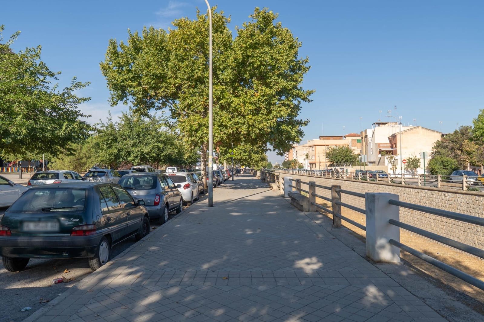 Erhverv til salg i Granada by - € 299.000 (Ref: 9450313)