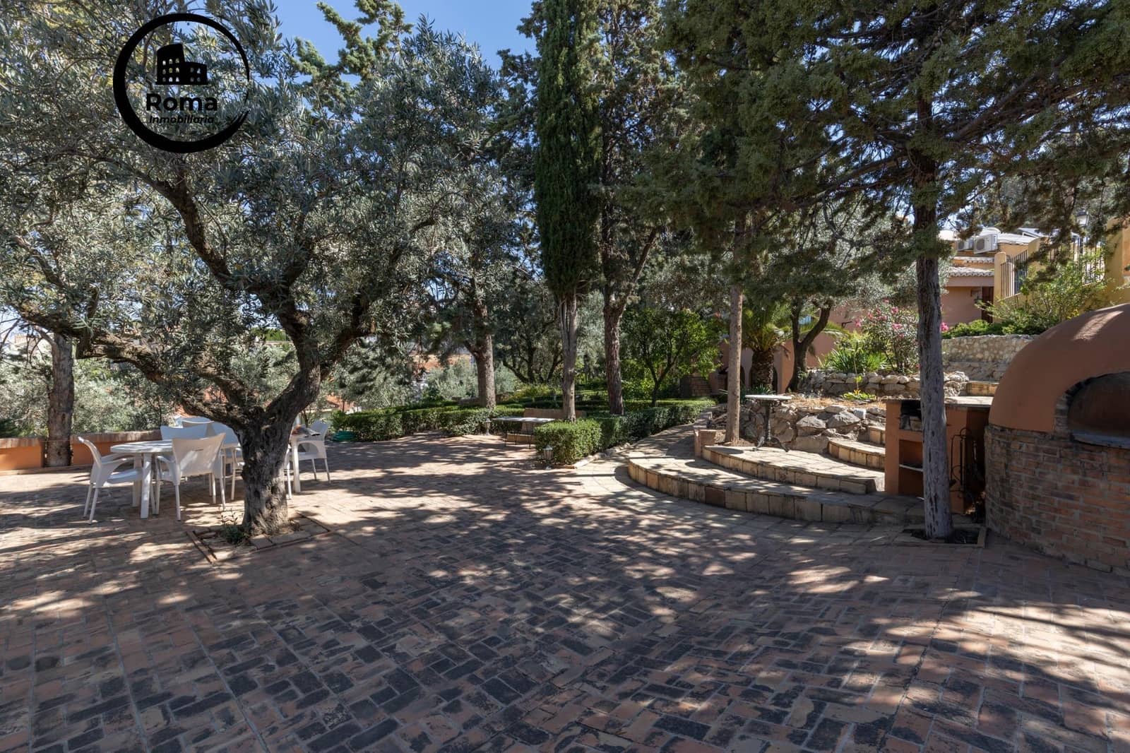 11 soverom Villa til salgs i Huetor Vega med garasje - € 850 000 (Ref: 9450330)