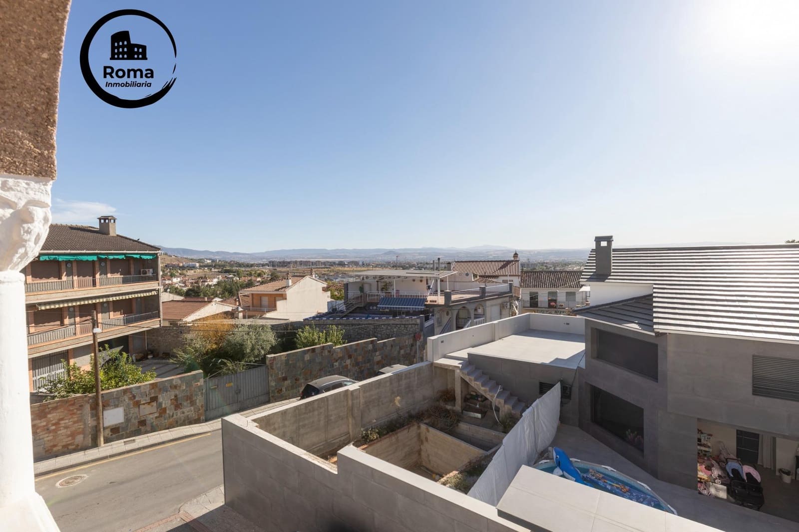 10 bedroom Semi-detached Villa for sale in Jun with garage - € 540,000 (Ref: 9450333)