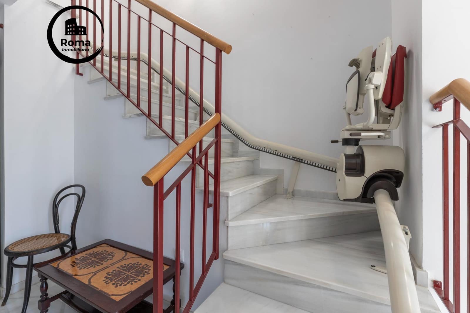 5 soveværelse Semi-Rækkehus til salg i Huetor Vega med garage - € 340.000 (Ref: 9450334)