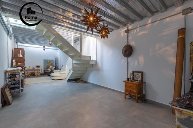 2 soveværelse Byhus til salg i Granada by med garage - € 340.000 (Ref: 9450335)