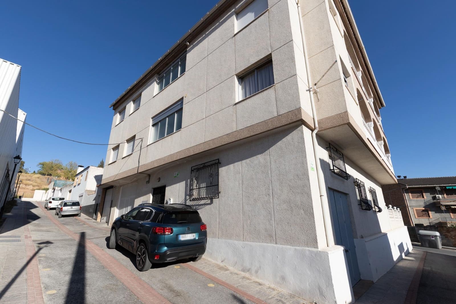 10 sovrum Semi-fristående Villa till salu i Jun med garage - 540 000 € (Ref: 9450336)