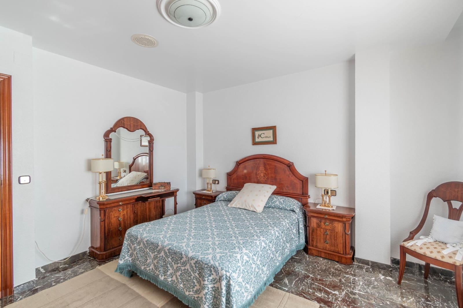 10 sovrum Semi-fristående Villa till salu i Jun med garage - 540 000 € (Ref: 9450336)