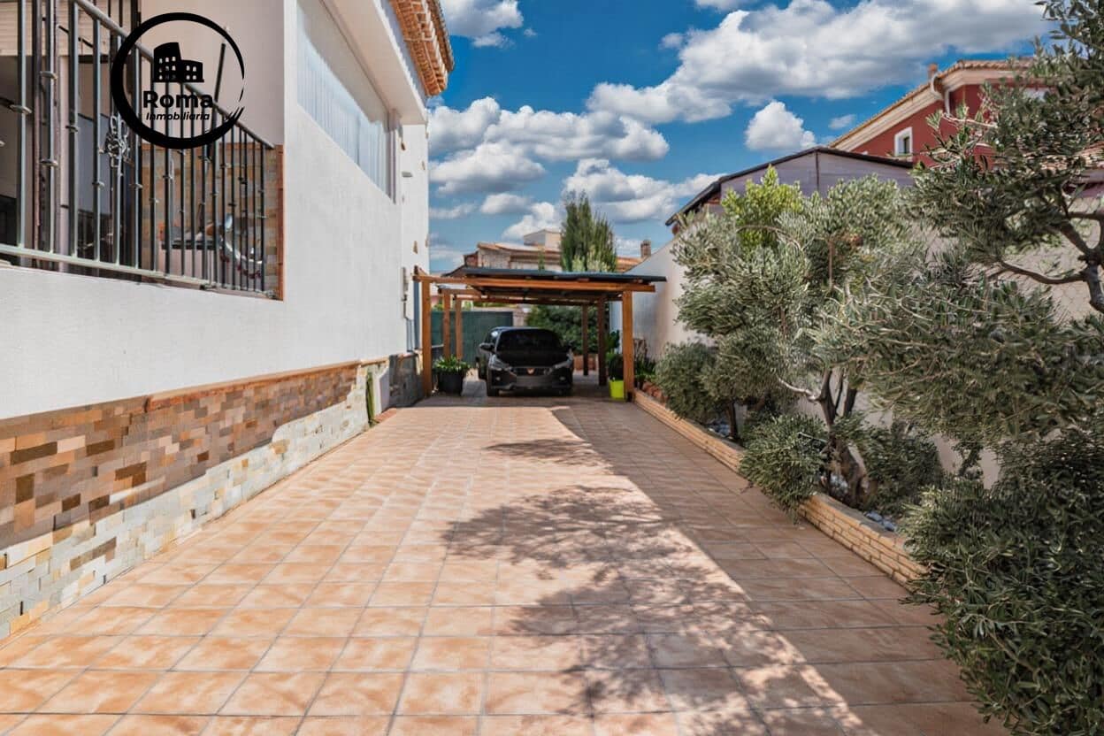 6 slaapkamer Villa te koop in Otura met zwembad garage - € 445.000 (Ref: 9456417)