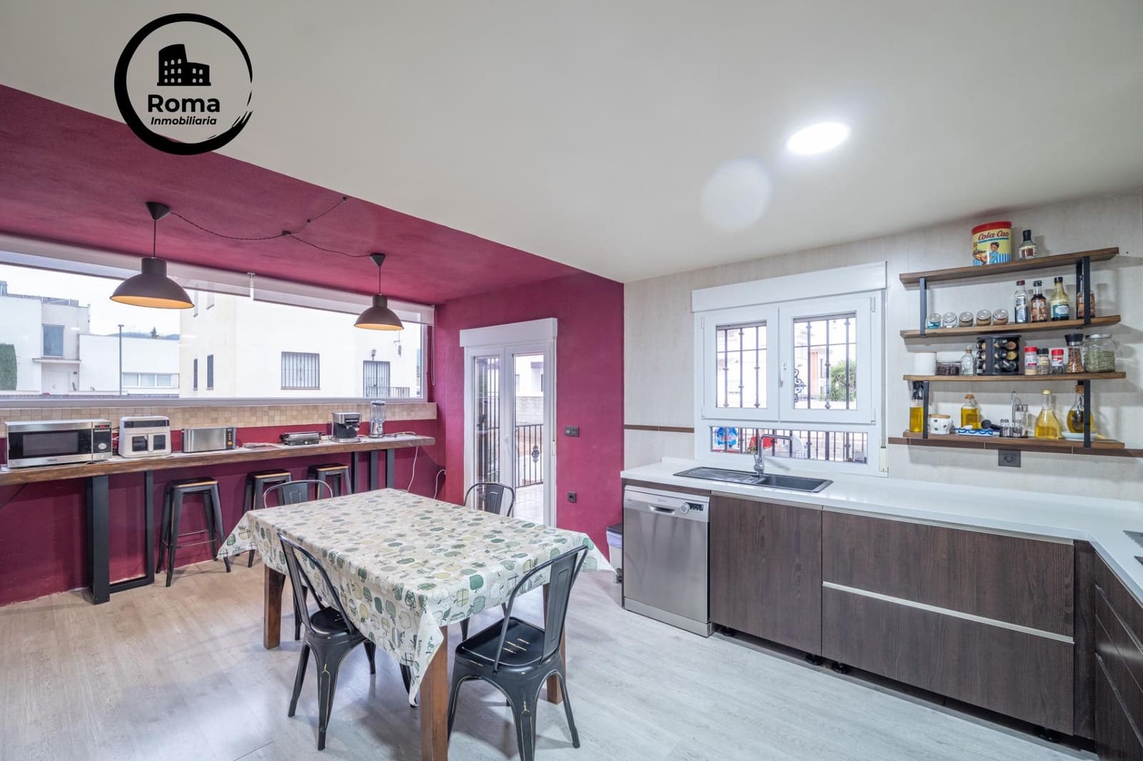 6 slaapkamer Villa te koop in Otura met zwembad garage - € 445.000 (Ref: 9456417)