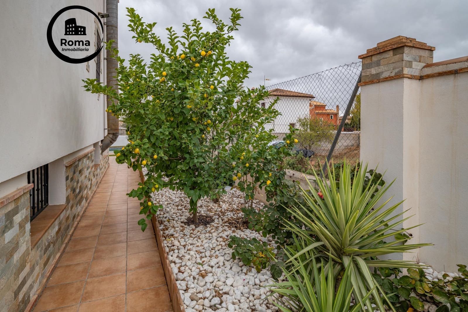 6 slaapkamer Villa te koop in Otura met zwembad garage - € 445.000 (Ref: 9456417)