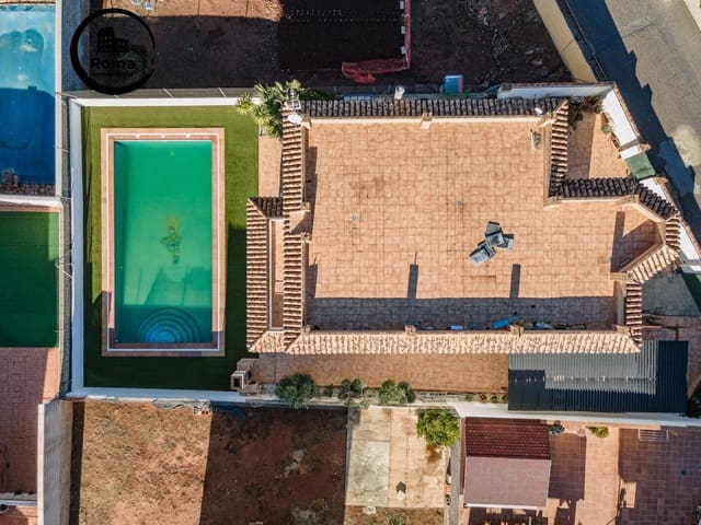 6 sypialnia Willa na sprzedaż w Otura z basenem garażem - 445 000 € (Ref: 9456417)