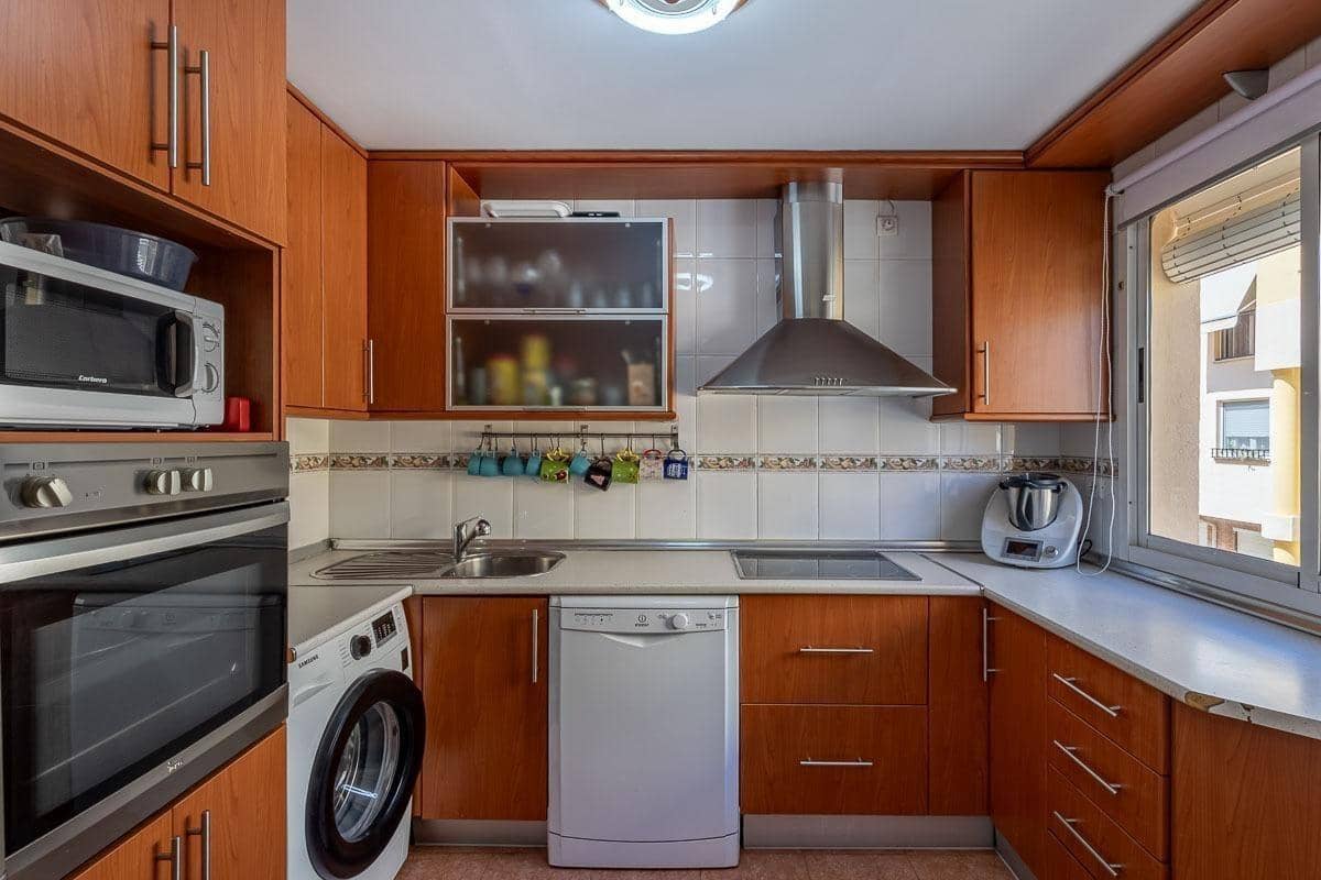 3 bedroom Terraced Villa for sale in Ogijares with garage - € 225,000 (Ref: 9456418)