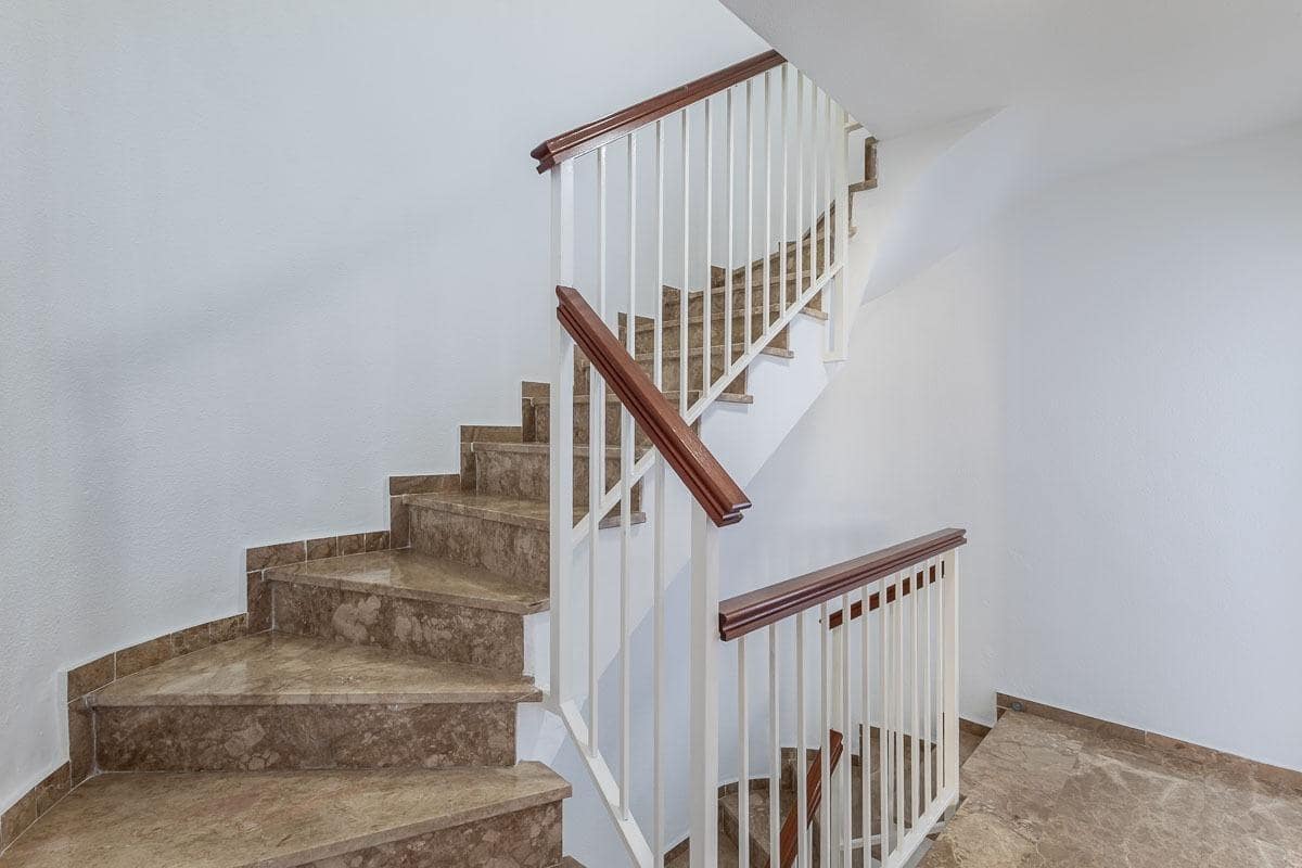 3 bedroom Terraced Villa for sale in Ogijares with garage - € 225,000 (Ref: 9456418)