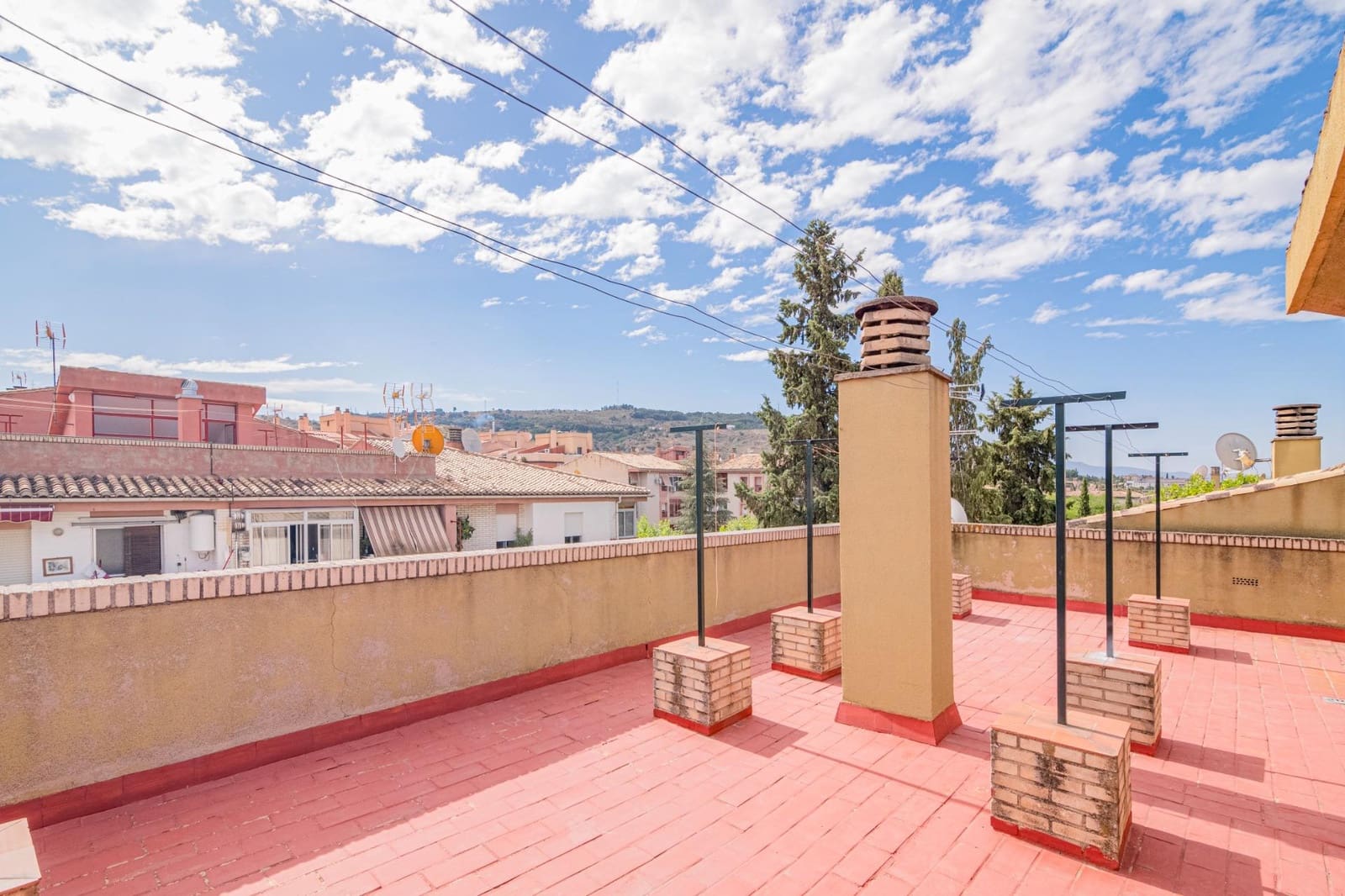 3 slaapkamer Flat te koop in Granada stad met garage - € 114.900 (Ref: 9456420)