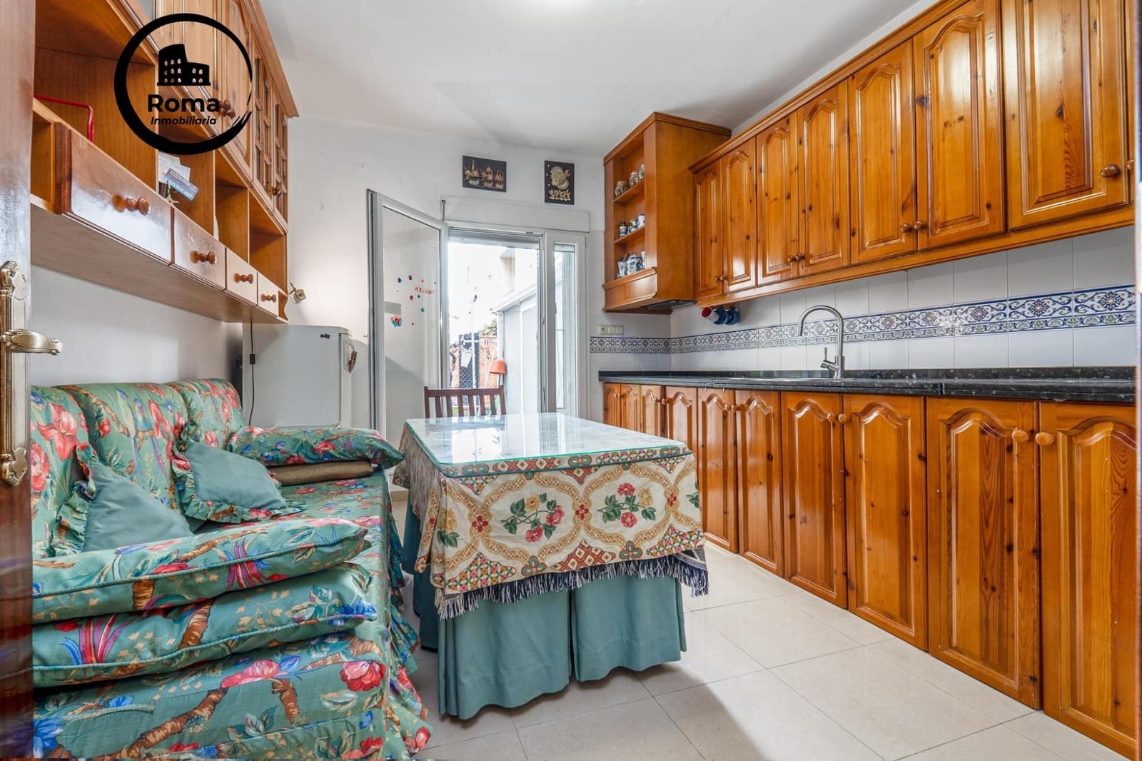 2 bedroom Flat for sale in Granada city with garage - € 195,000 (Ref: 9456421)