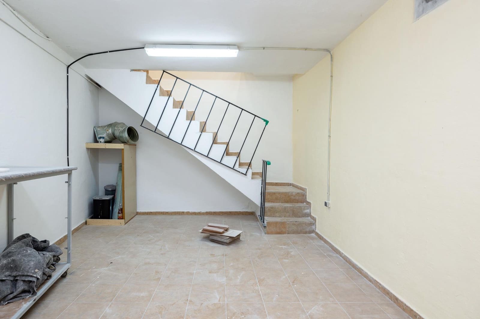 Local Comercial en Granada ciudad en venta - 75.000 € (Ref: 9456424)