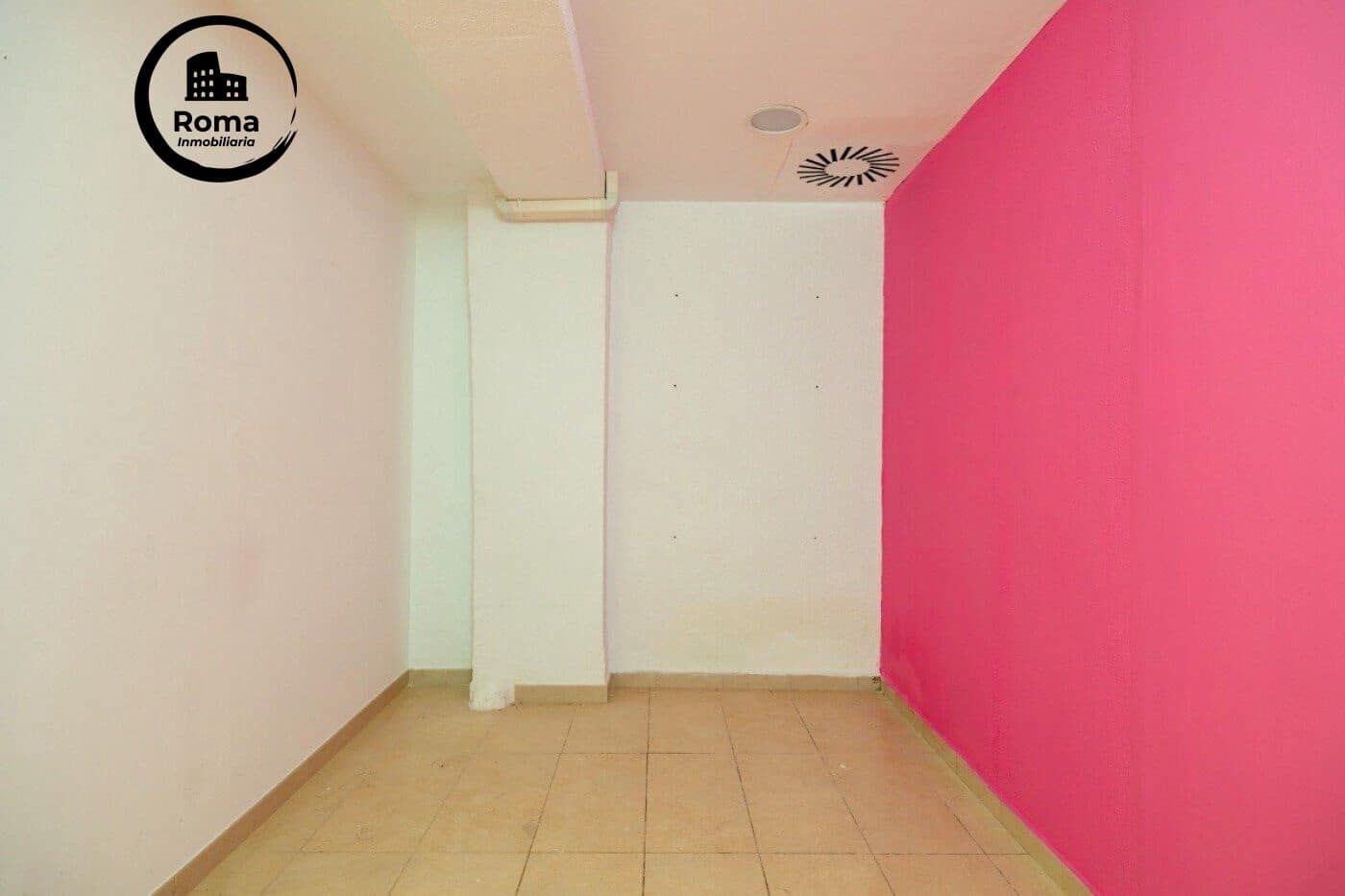 Comercial para venda em Granada cidade - 75 000 € (Ref: 9456425)