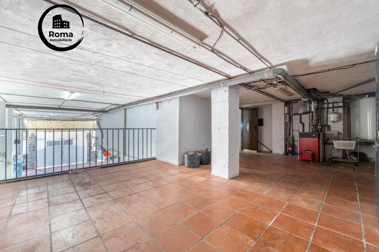 Chalet de 5 habitaciones en Granada ciudad en venta con garaje - 440.000 € (Ref: 9456427)