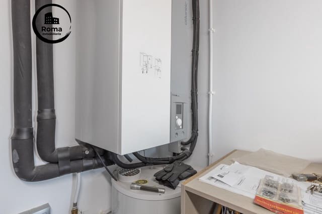 Casa de 2 habitaciones en Granada ciudad en venta con garaje - 340.000 € (Ref: 9456433)