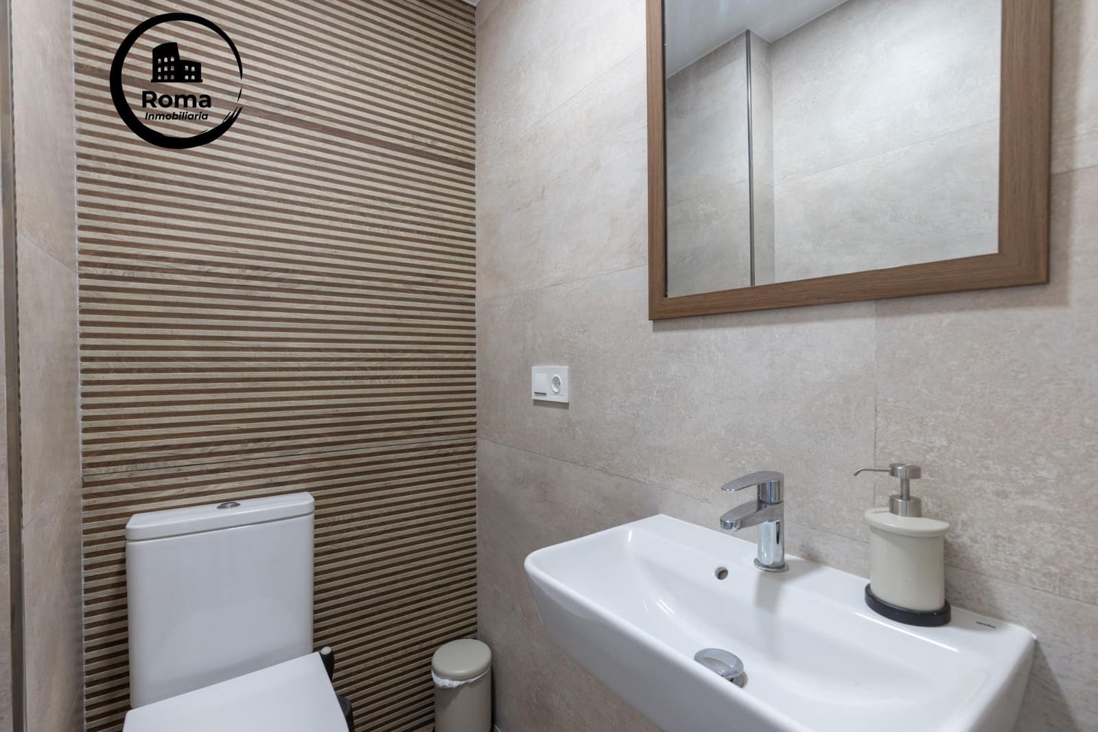 Casa de 2 habitaciones en Granada ciudad en venta con garaje - 340.000 € (Ref: 9456433)