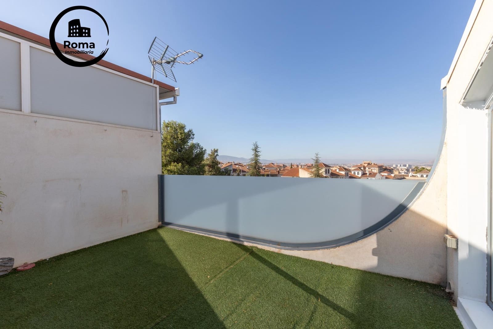 Casa de 2 habitaciones en Granada ciudad en venta con garaje - 340.000 € (Ref: 9456433)