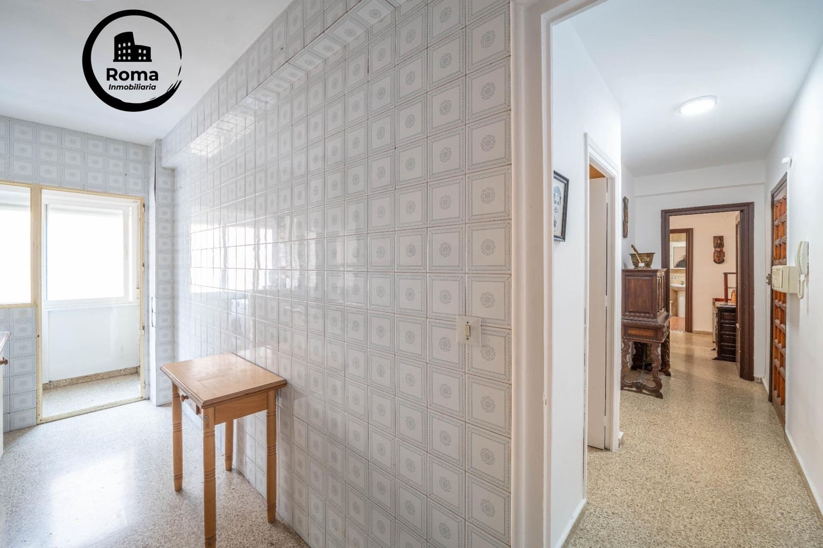 Piso de 3 habitaciones en Granada ciudad en venta - 215.000 € (Ref: 9462473)