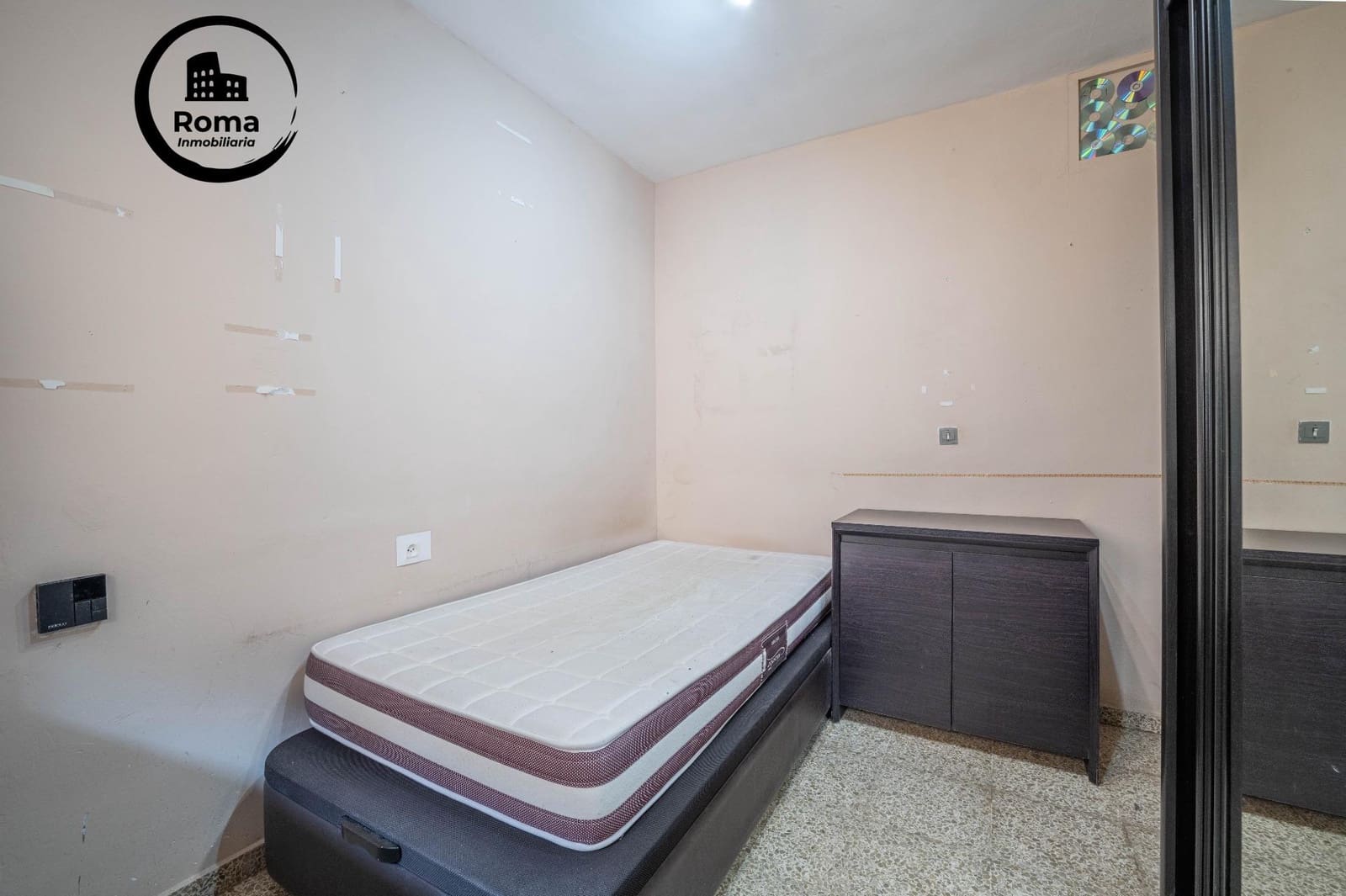 Piso de 3 habitaciones en Granada ciudad en venta - 215.000 € (Ref: 9462473)