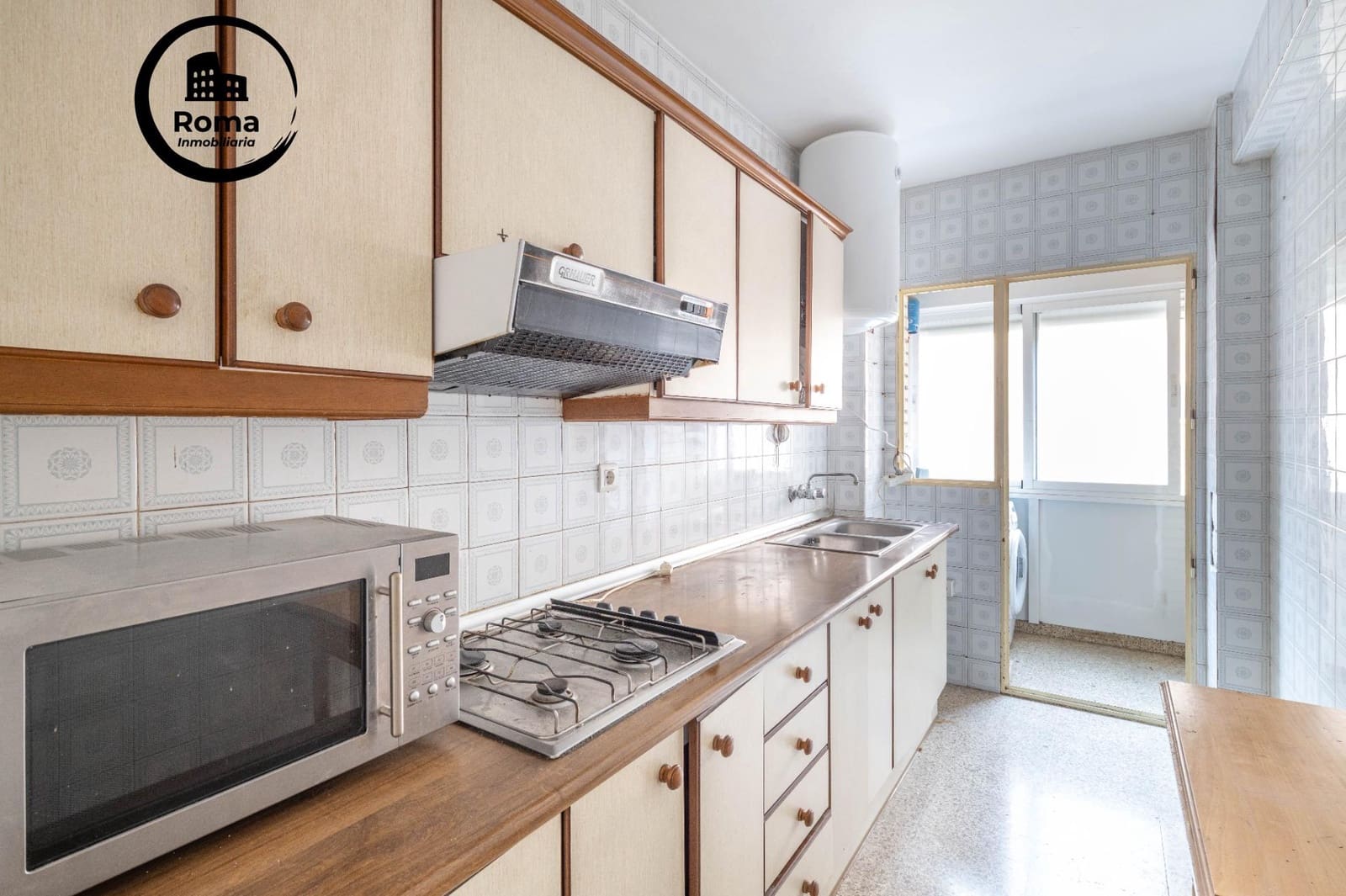 Piso de 3 habitaciones en Granada ciudad en venta - 215.000 € (Ref: 9462473)