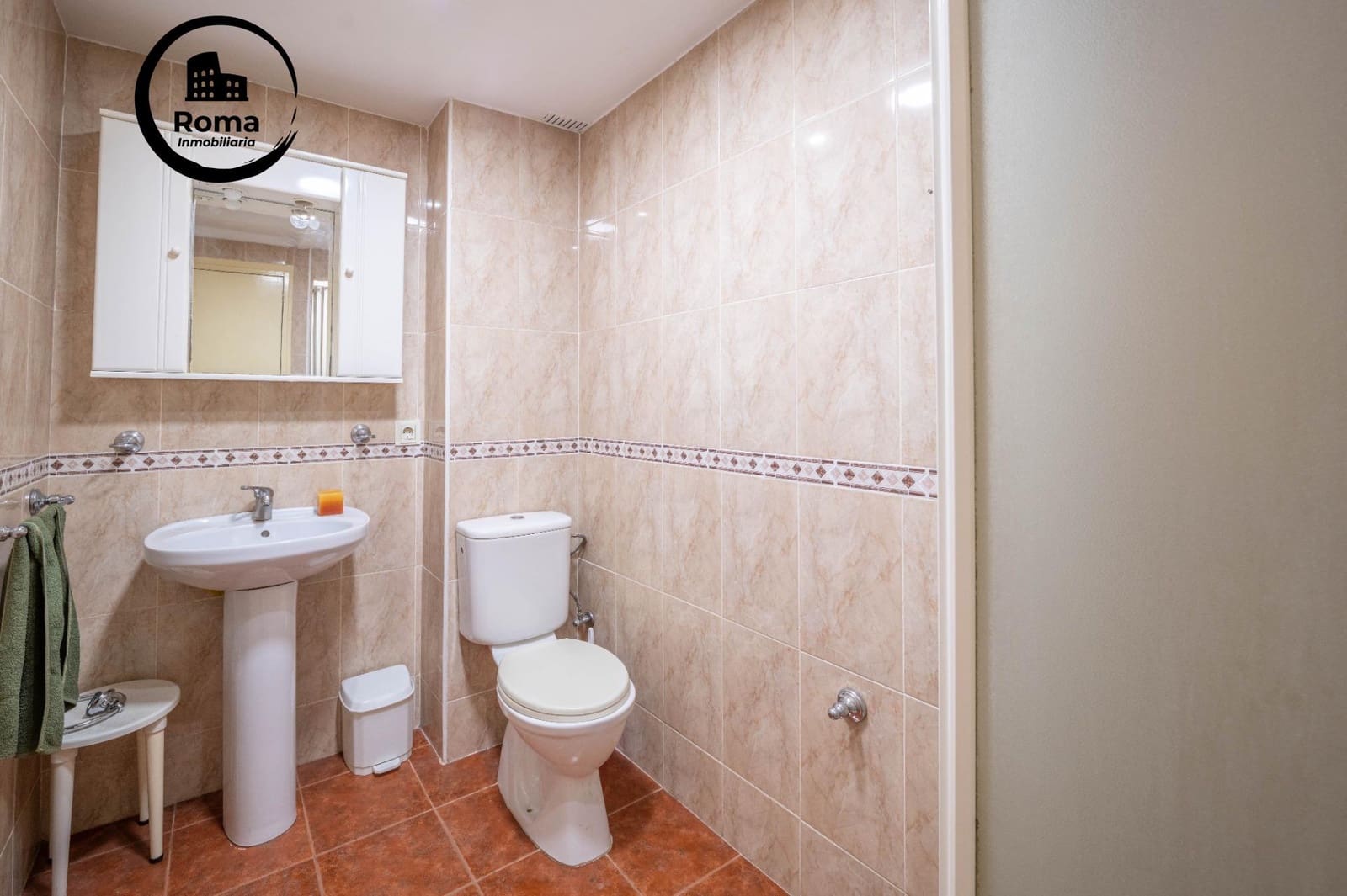 Piso de 3 habitaciones en Granada ciudad en venta - 215.000 € (Ref: 9462473)