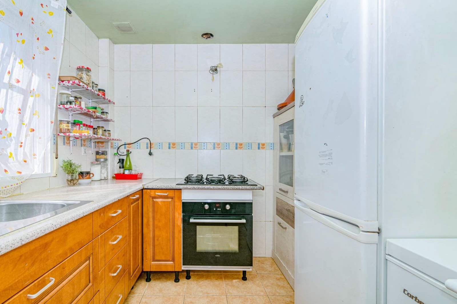 2 bedroom Flat for sale in Las Gabias with garage - € 156,000 (Ref: 9466039)