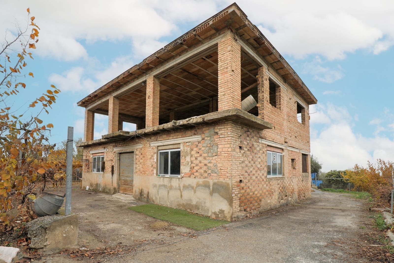 Finca/Country House for sale in Gojar with garage - € 208,000 (Ref: 9466044)