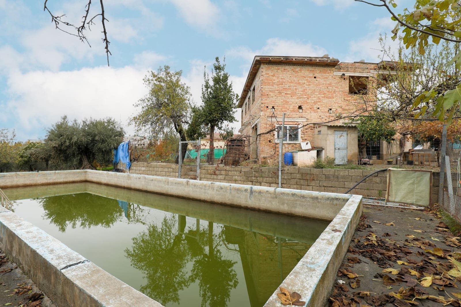 Finca/Country House for sale in Gojar with garage - € 208,000 (Ref: 9466044)