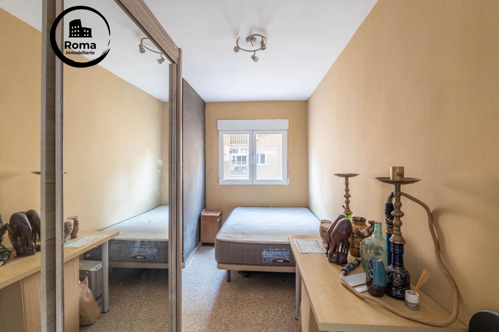 Piso de 3 habitaciones en Granada ciudad en venta - 215.000 € (Ref: 9466050)