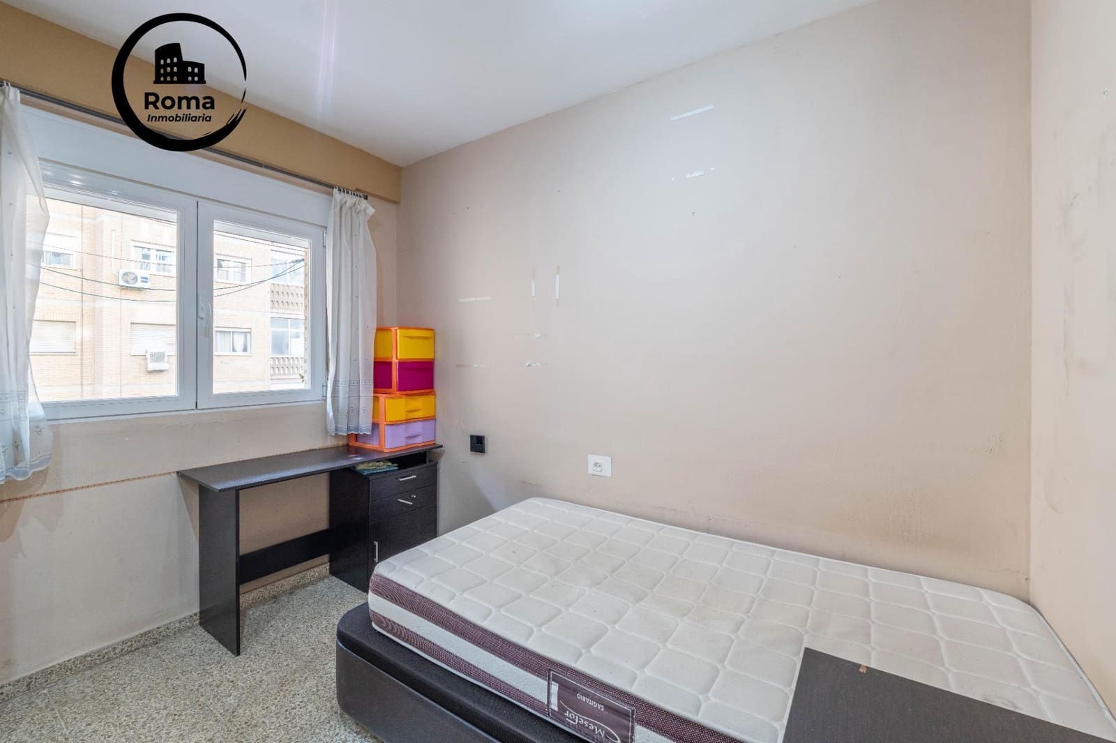 Piso de 3 habitaciones en Granada ciudad en venta - 215.000 € (Ref: 9466050)