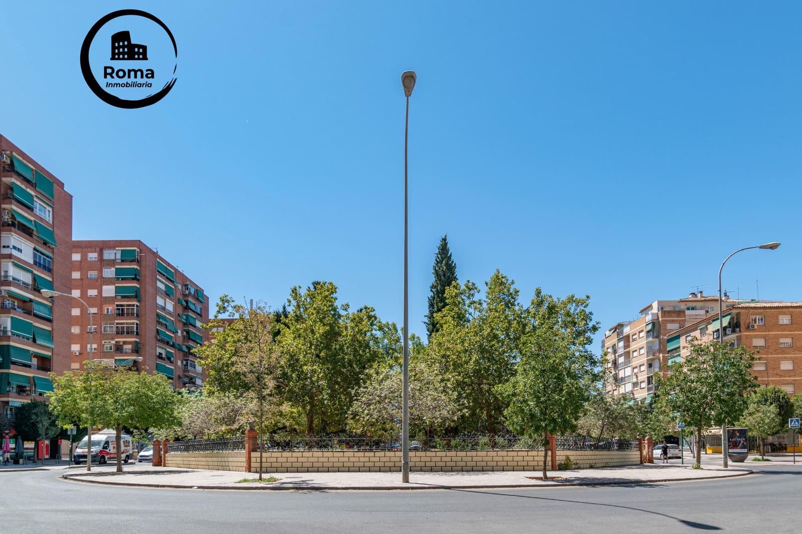 Piso de 3 habitaciones en Granada ciudad en venta - 215.000 € (Ref: 9466050)