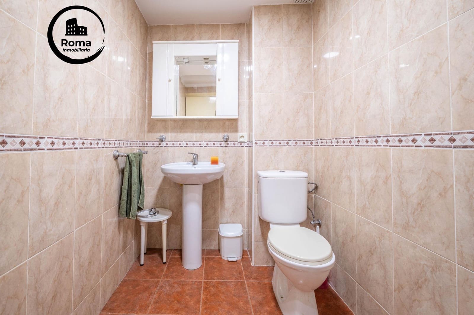 Piso de 3 habitaciones en Granada ciudad en venta - 215.000 € (Ref: 9466050)