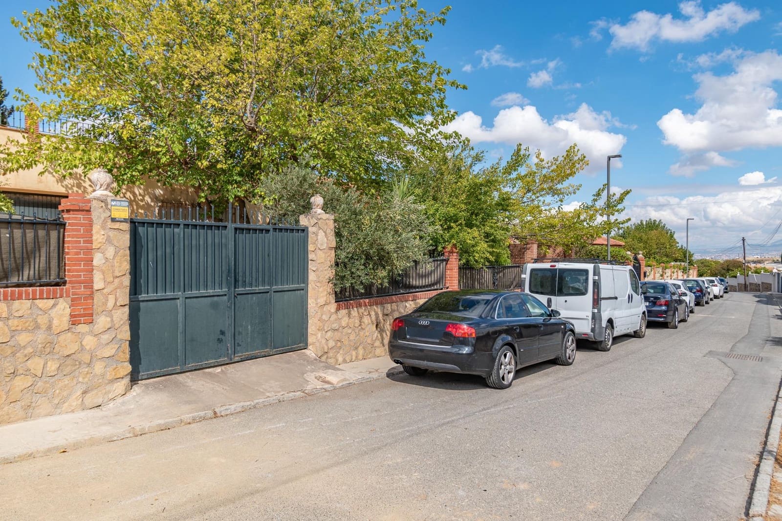 4 slaapkamer Villa te koop in Otura met zwembad garage - € 319.000 (Ref: 9466054)