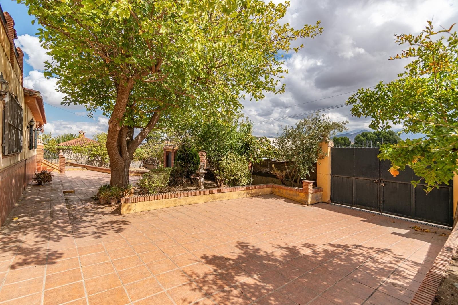 4 slaapkamer Villa te koop in Otura met zwembad garage - € 319.000 (Ref: 9466054)